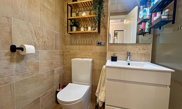 Resale - Wohnung Appartement -
Algorfa