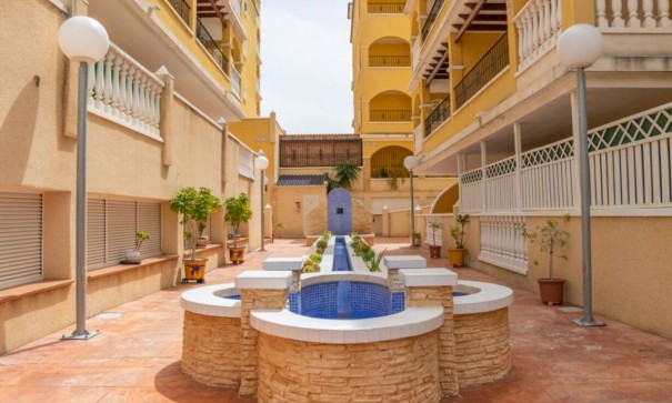 Resale - Wohnung Appartement -
Algorfa