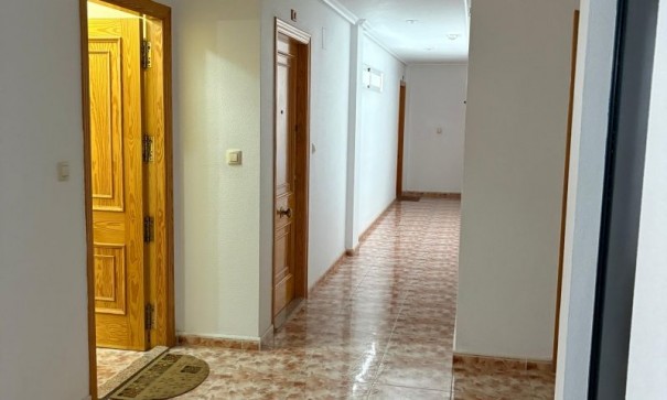 Sprzedaż - Apartament mieszkanie -
Torrevieja