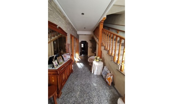 Revente - Maison de ville -
Hondón de los Fráiles