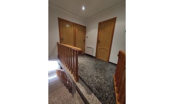 Revente - Maison de ville -
Hondón de los Fráiles