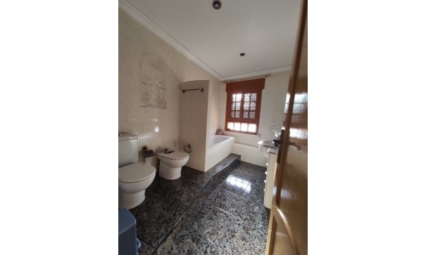 Revente - Maison de ville -
Hondón de los Fráiles