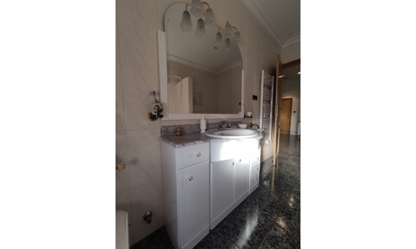 Revente - Maison de ville -
Hondón de los Fráiles