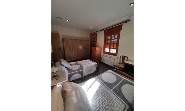 Revente - Maison de ville -
Hondón de los Fráiles