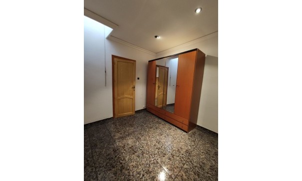 Revente - Maison de ville -
Hondón de los Fráiles