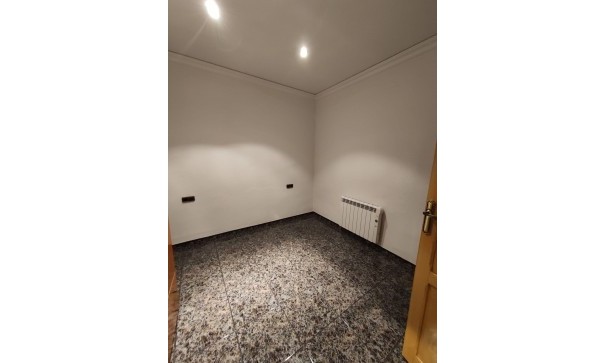 Revente - Maison de ville -
Hondón de los Fráiles