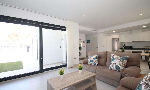 Återförsäljning - Fristående villa -
Pilar de la Horadada