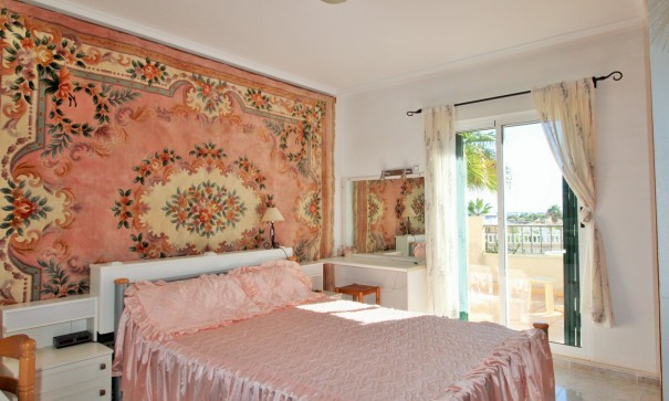 Återförsäljning - Radhus -
Villamartín