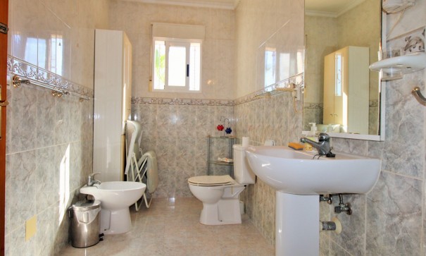 Återförsäljning - Radhus -
Villamartín