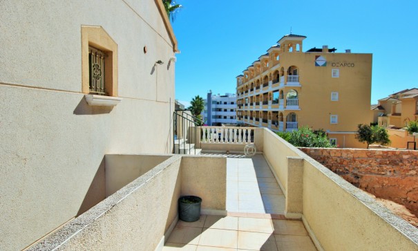 Återförsäljning - Radhus -
Villamartín