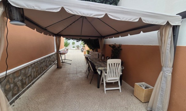 Återförsäljning - Villa -
Torrevieja - CIUDAD QUESADA