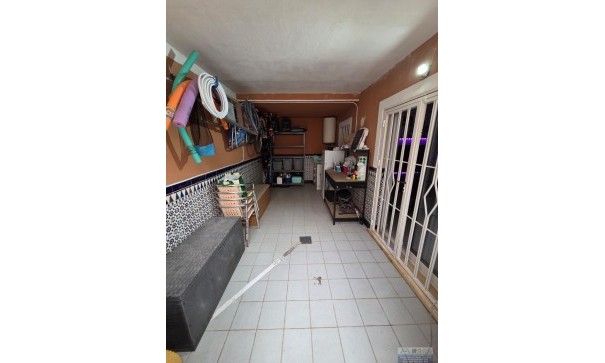 Återförsäljning - Villa -
Torrevieja - CIUDAD QUESADA