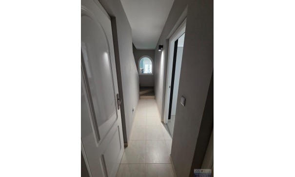 Återförsäljning - Villa -
Torrevieja - CIUDAD QUESADA