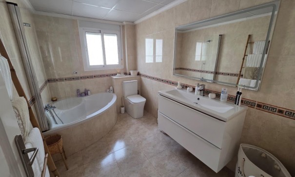 Återförsäljning - Villa -
Torrevieja - CIUDAD QUESADA