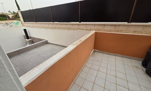Återförsäljning - Villa -
Torrevieja - CIUDAD QUESADA