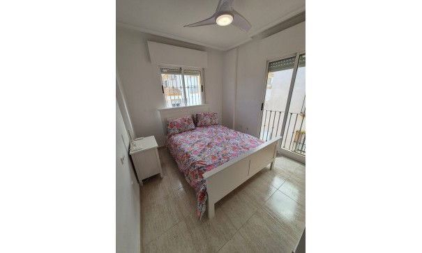 Resale - Doppelhaushälfte -
Los Altos