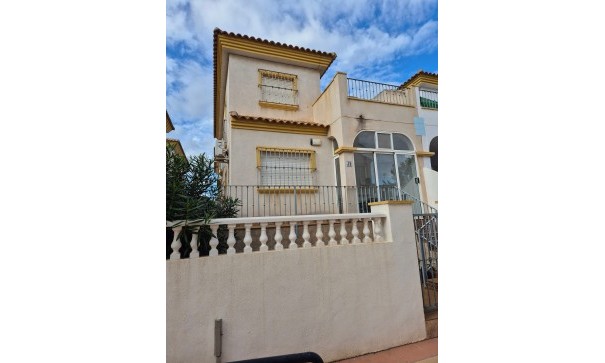 Resale - Doppelhaushälfte -
Los Altos