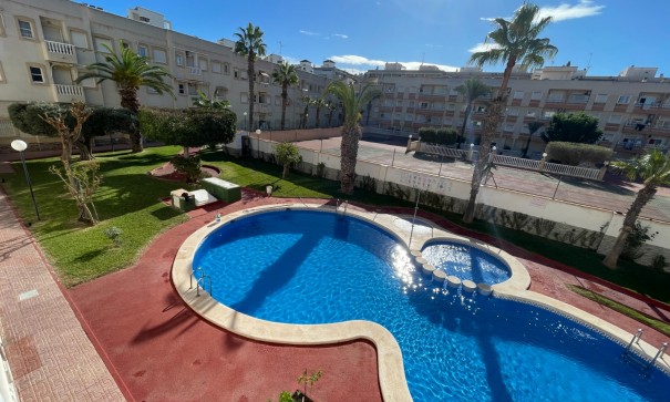 Sprzedaż - Apartament mieszkanie -
Torrevieia - Comunidad Valenciana