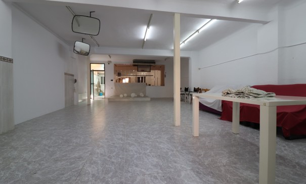 Herverkoop - Commercieel -
Benijofar - Benijofar - Village