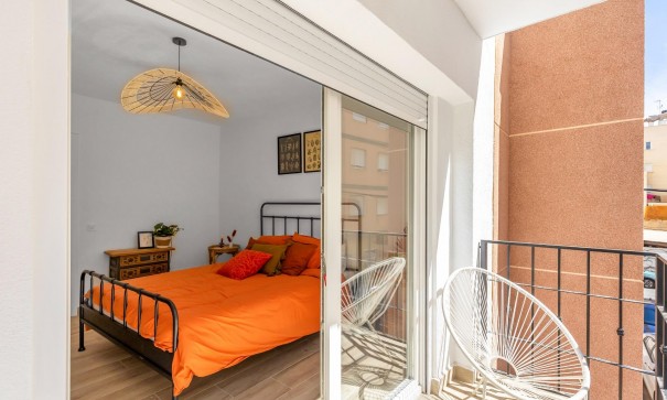 Revente - Appartement -
Torrevieja - torrevieja