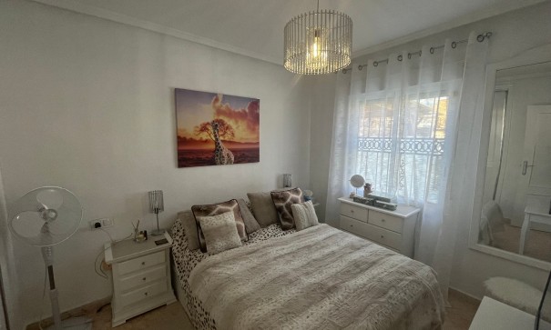 Videresalg - Lejlighed lejlighed -
Punta Prima - Serena