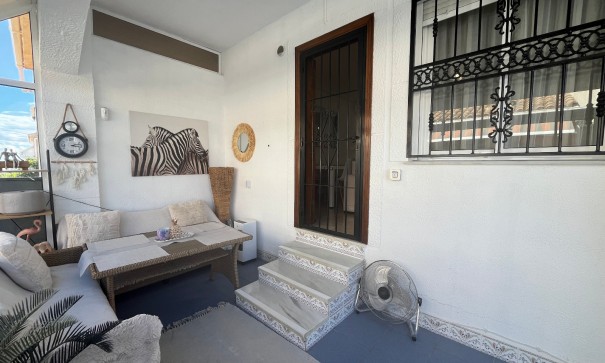 Videresalg - Lejlighed lejlighed -
Punta Prima - Serena