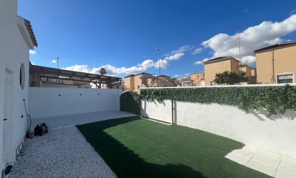 Videresalg - Lejlighed lejlighed -
Punta Prima - Serena