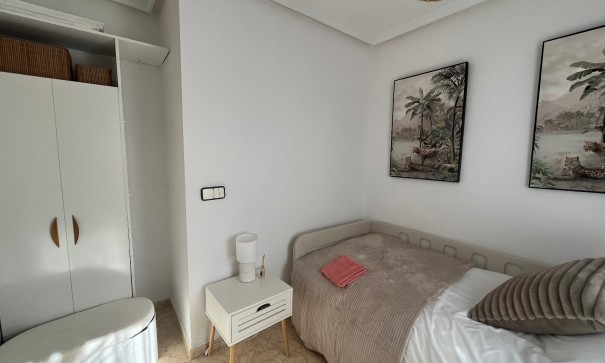 Sprzedaż - Willa w zabudowie bliźniaczej -
Punta Prima - Serena