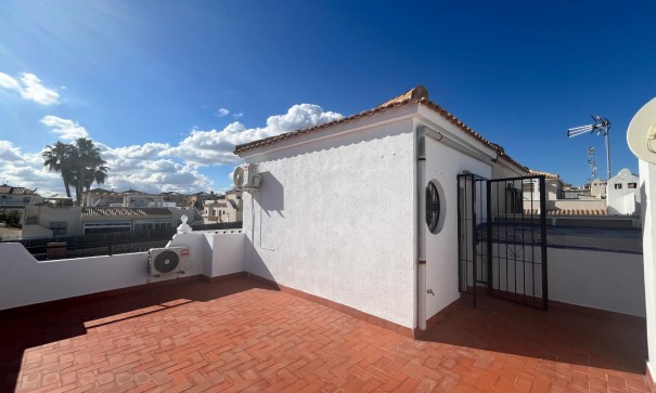 Sprzedaż - Willa w zabudowie bliźniaczej -
Punta Prima - Serena