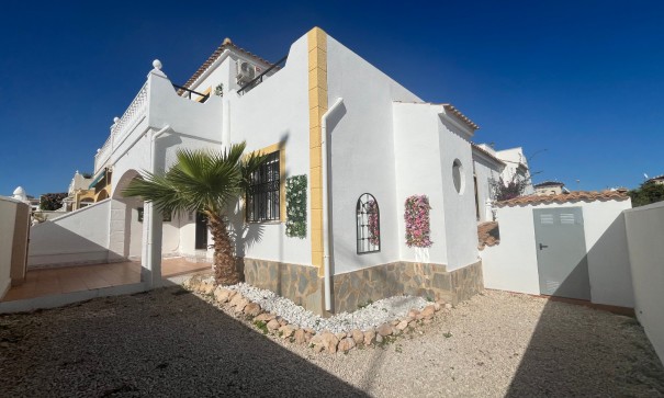 Sprzedaż - Willa w zabudowie bliźniaczej -
Punta Prima - Serena