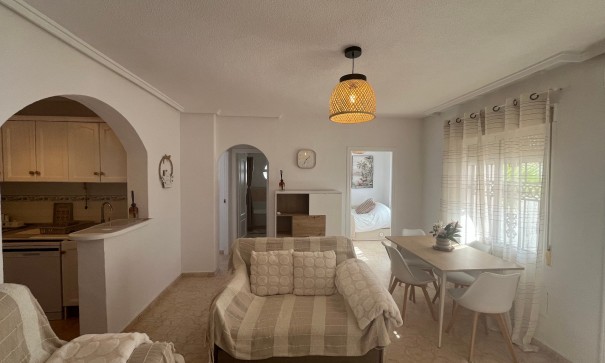 Sprzedaż - Willa w zabudowie bliźniaczej -
Punta Prima - Serena