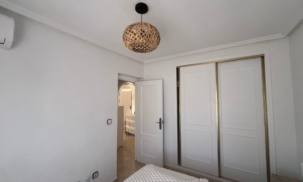 Sprzedaż - Willa w zabudowie bliźniaczej -
Punta Prima - Serena