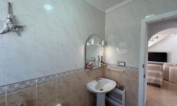 Sprzedaż - Willa w zabudowie bliźniaczej -
Punta Prima - Serena