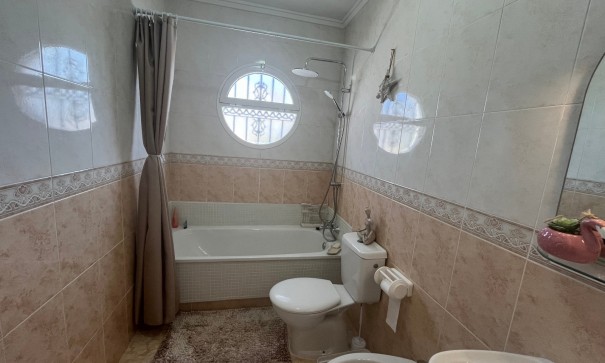 Sprzedaż - Willa w zabudowie bliźniaczej -
Punta Prima - Serena