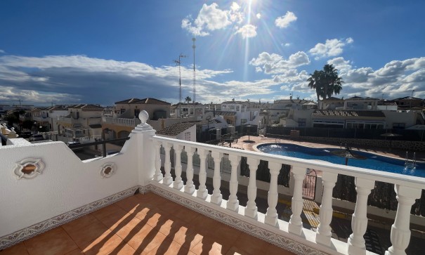 Sprzedaż - Willa w zabudowie bliźniaczej -
Punta Prima - Serena