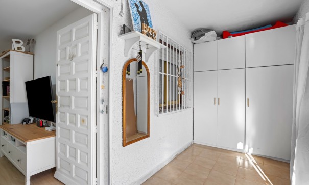 Sprzedaż - Apartament mieszkanie -
Torrevieja - La Siesta