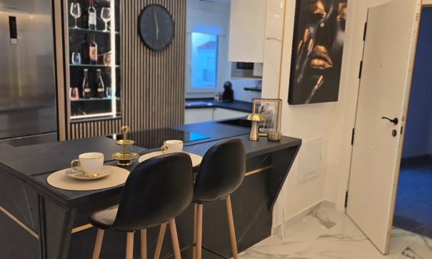 Resale - Wohnung Appartement -
Sucina