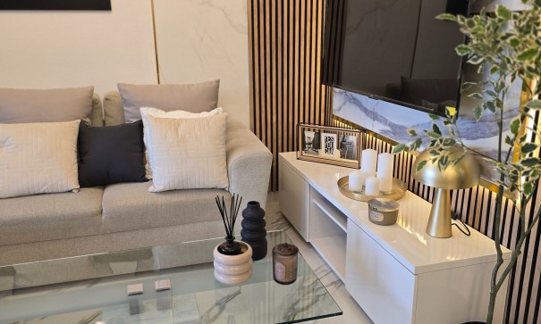 Resale - Wohnung Appartement -
Sucina