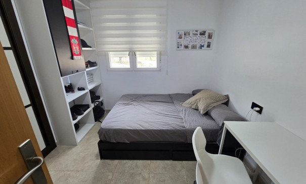 Resale - Freistehende Villa -
Salinas