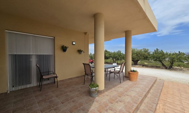 Resale - Freistehende Villa -
Salinas