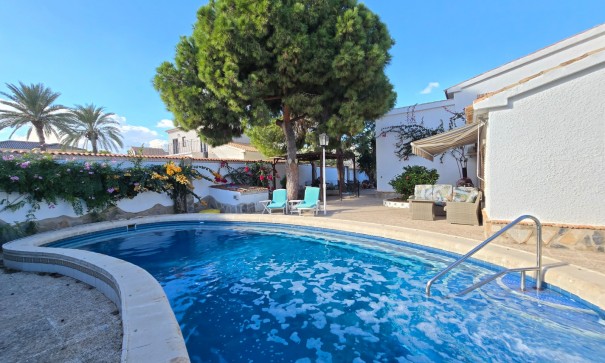 Resale - Freistehende Villa -
Orihuela Costa - Cabo Roig