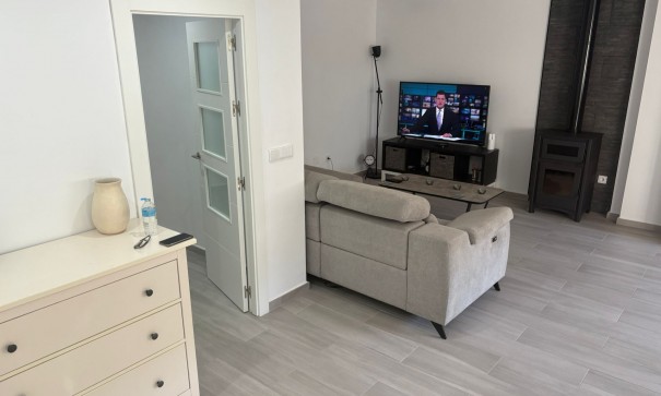 Videresalg - Byhus -
Algorfa