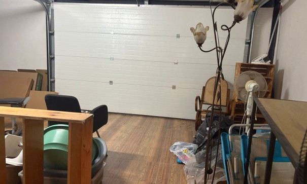 Videresalg - Byhus -
Algorfa