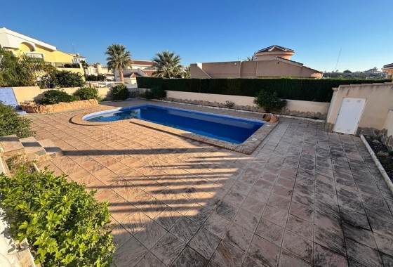 Herverkoop - Vrijstaande Villa -
Ciudad Quesada - Rojales - La Fiesta