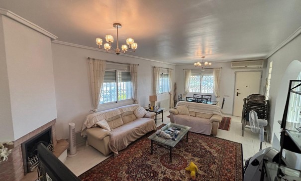 Venta - Chalet Independiente -
Ciudad Quesada - Rojales - La Fiesta