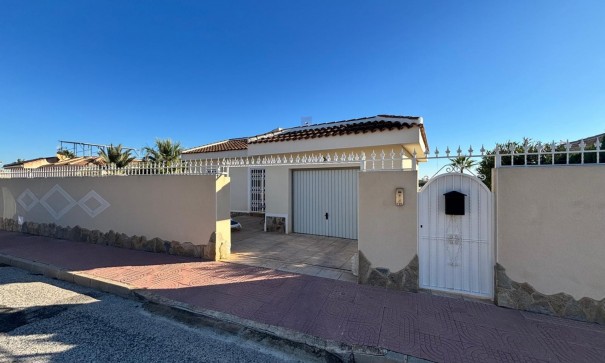 Venta - Chalet Independiente -
Ciudad Quesada - Rojales - La Fiesta
