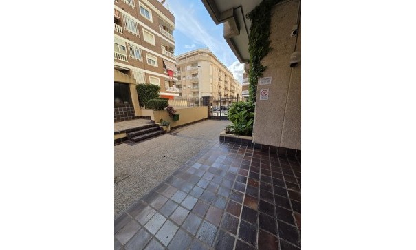 Återförsäljning - Lägenhet lägenhet -
Torrevieja