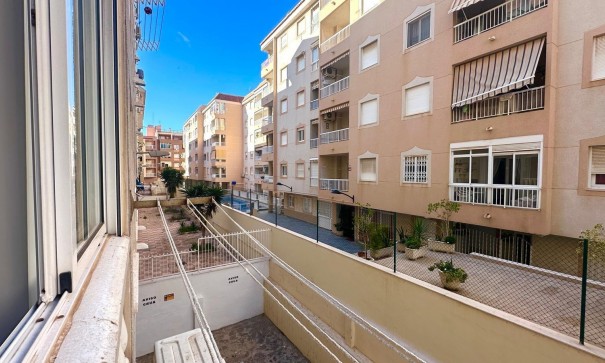 Videresalg - Lejlighed lejlighed -
Torrevieja - Acequion