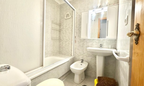 Videresalg - Lejlighed lejlighed -
Torrevieja - Acequion