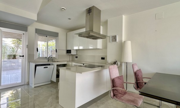 Revente - Villa Individuelle -
Orihuela Costa